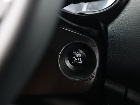 Used 2020 Jeep Renegade Sport image 30