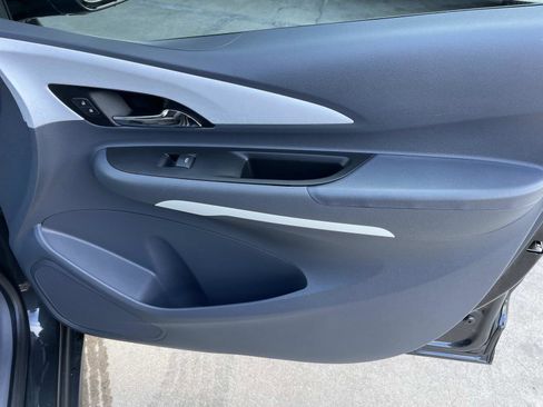 Used 2020 Chevrolet Bolt LT image 25