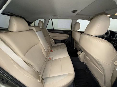 Used 2019 Subaru Outback 2.5i Limited AWD/4WD image 17