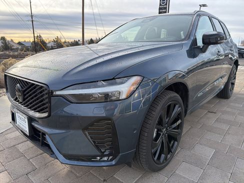 New 2026 Volvo XC60 B5 Ultra w/ Climate Package image 5