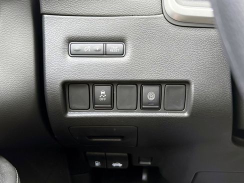 Used 2023 Nissan Murano S AWD/4WD image 15