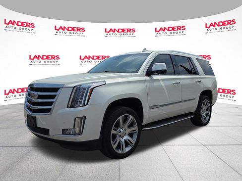 Used 2015 Cadillac Escalade Luxury RWD image 7