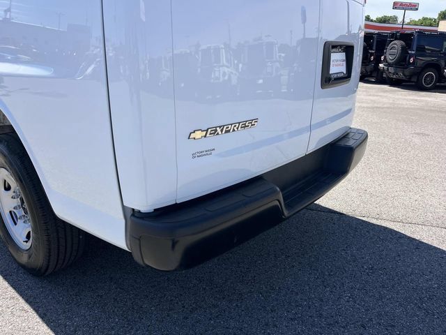 Used 2025 Chevrolet Express 2500 Extended w/ Driver Convenience Package RWD image 10