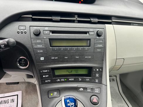 Used 2011 Toyota Prius Three image 15