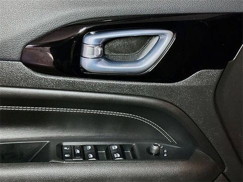 Certified 2024 Jeep Compass Limited w/ High Altitude Package image 15