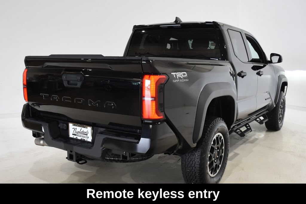 Used 2025 Toyota Tacoma TRD Off-Road AWD/4WD image 6