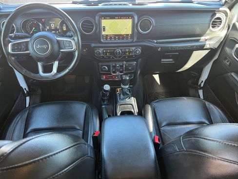 Used 2022 Jeep Wrangler Unlimited Rubicon 4xe w/ Cold Weather Group AWD/4WD image 20