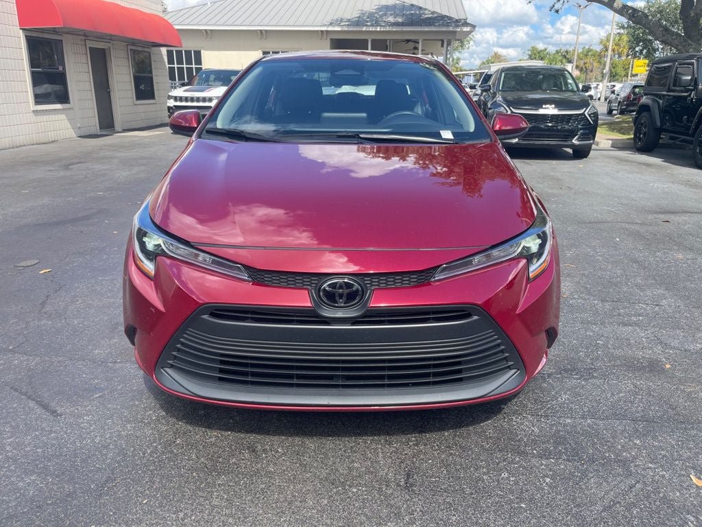 Used 2025 Toyota Corolla LE FWD image 8