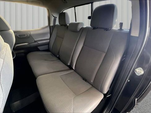 Used 2017 Toyota Tacoma SR5 w/ Tow Package AWD/4WD image 17