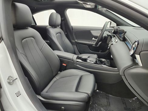 Used 2023 Mercedes-Benz CLA 250 image 20