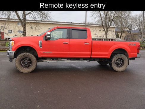 Used 2017 Ford F350 XLT w/ XLT Premium Package image 3