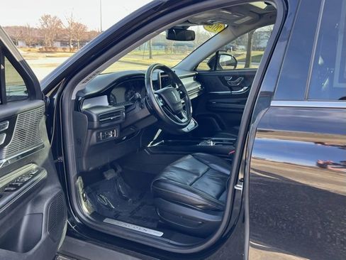 Used 2020 Lincoln Corsair FWD w/ Premium Package image 17