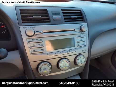 Used 2008 Toyota Camry LE image 24