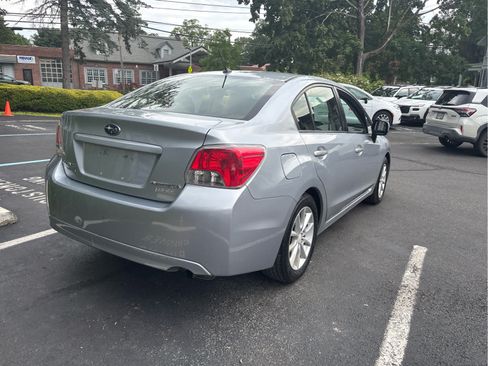 Used 2014 Subaru Impreza 2.0i Premium w/ All-Weather Package w/CVT AWD/4WD image 3