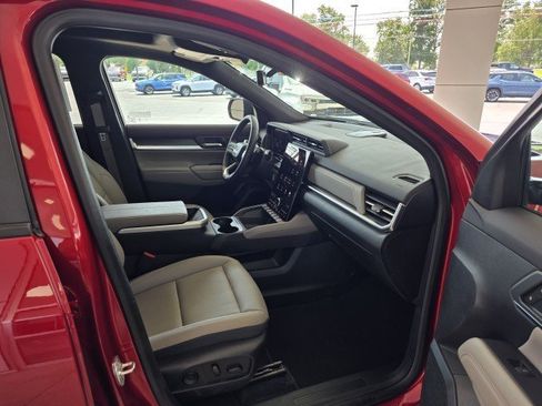 Used 2025 GMC Terrain Elevation w/ Elevation Premium Package FWD image 20