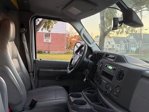 Used 2024 Ford E-350 and Econoline 350 Super Duty w/ Driver's Safety Package image 21