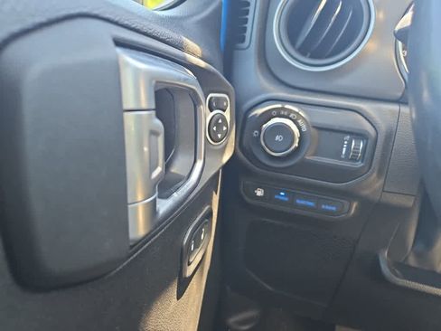Used 2023 Jeep Wrangler Unlimited w/ Cold Weather Group AWD/4WD image 17