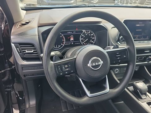 Used 2023 Nissan Rogue S AWD/4WD image 23