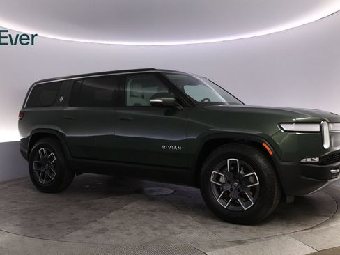 Used 2024 Rivian R1S Adventure Dual AWD/4WD image 14