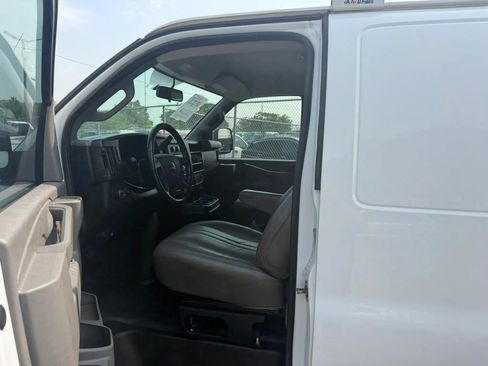 Used 2021 GMC Savana 2500 w/ Driver Convenience Package RWD image 22