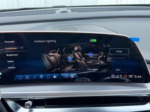 Used 2025 Cadillac Lyriq Luxury image 27