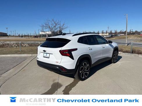 New 2026 Chevrolet Trax RS w/ Sunroof Package image 8