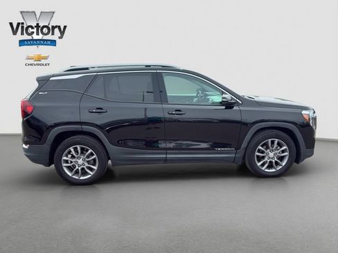 Used 2022 GMC Terrain SLT w/ Infotainment Package II FWD image 8