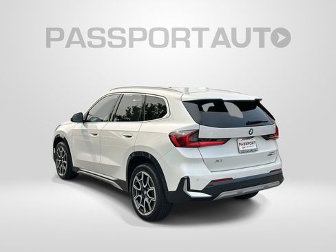Used 2024 BMW X1 xDrive28i w/ Premium Package AWD/4WD image 3