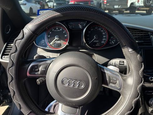 Used 2011 Audi R8 V10 image 9