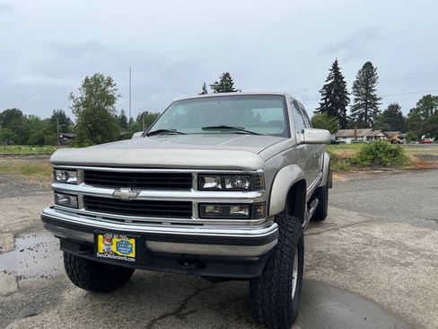 Used 1998 Chevrolet Silverado 1500 4x4 Extended Cab w/ Preferred Equipment Group 2 image 19