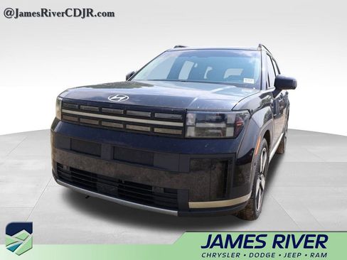 Used 2024 Hyundai Santa Fe Limited FWD image 2