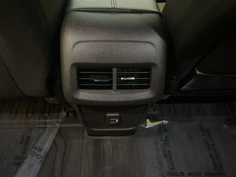 Used 2024 GMC Terrain SLE w/ Driver Convenience Package FWD image 14