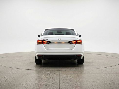 Used 2025 Nissan Altima 2.5 SV image 7