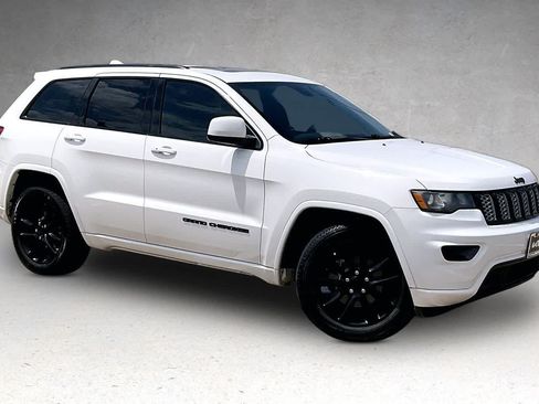 Used 2019 Jeep Grand Cherokee Altitude RWD image 19
