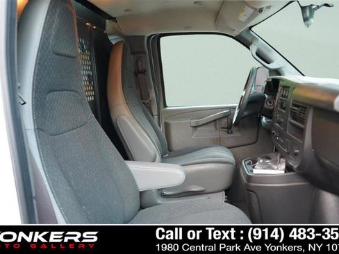 Used 2024 Chevrolet Express 2500 w/ Driver Convenience Package image 33