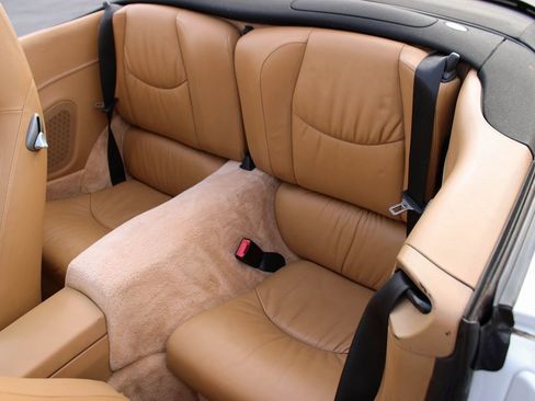Used 2005 Porsche 911 Carrera RWD image 23