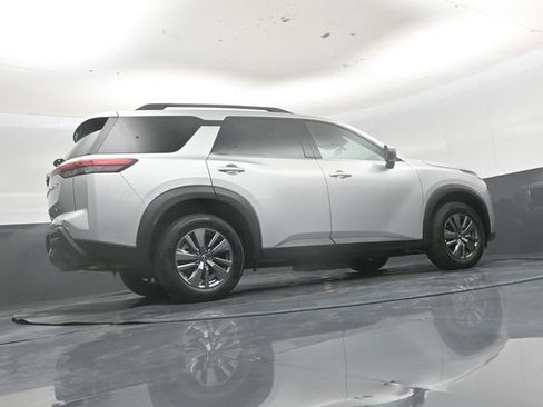 Used 2024 Nissan Pathfinder SV AWD/4WD image 42