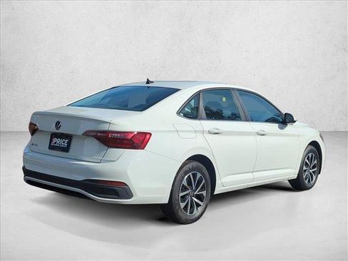 Used 2024 Volkswagen Jetta S image 5