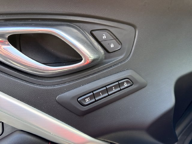 Used 2021 Chevrolet Camaro SS RWD image 23
