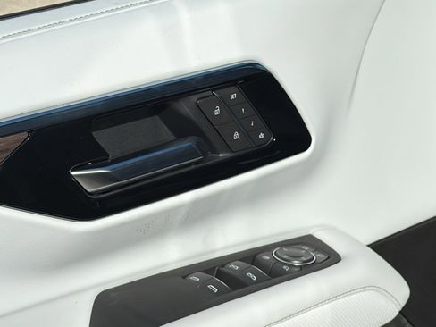 New 2025 Chevrolet Tahoe Premier image 9