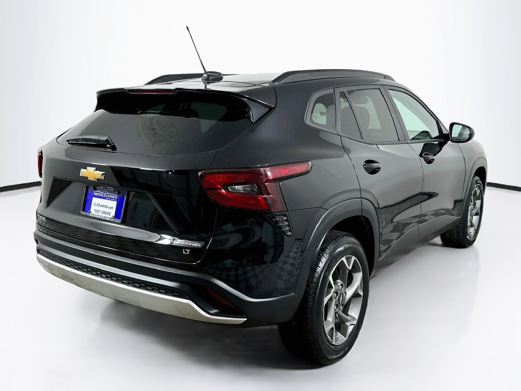 Used 2025 Chevrolet Trax LT w/ LT Convenience Package FWD image 7