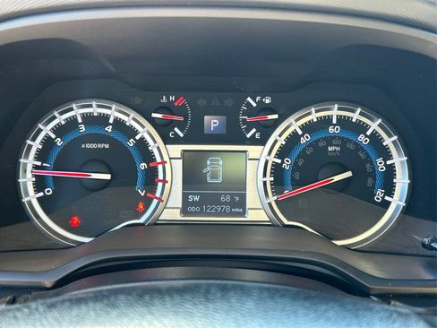 Used 2018 Toyota 4Runner SR5 image 21