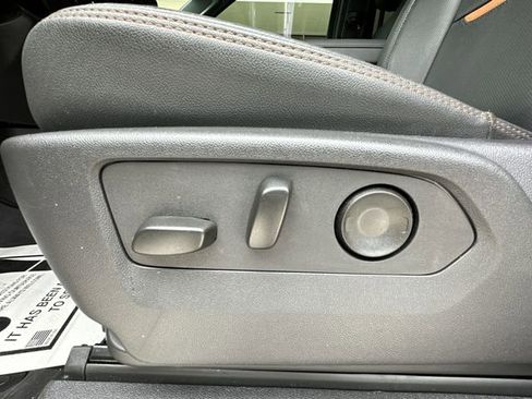 Certified 2025 GMC Sierra 1500 AT4 w/ Technology Package AWD/4WD image 20