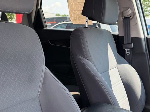 Used 2017 Kia Sorento AWD image 35