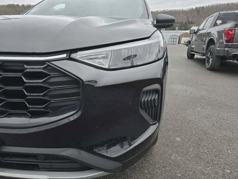 Used 2025 Ford Escape ST-Line image 9