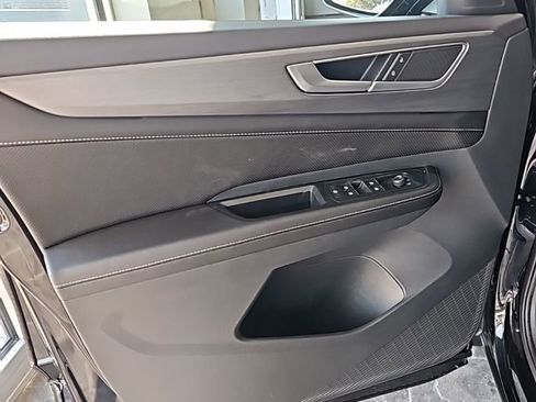 New 2026 Volkswagen Atlas Cross Sport SE FWD image 25