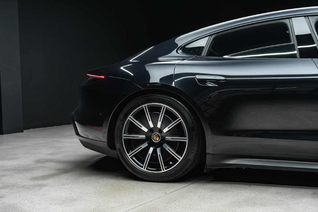Used 2022 Porsche Taycan 4S AWD/4WD image 10