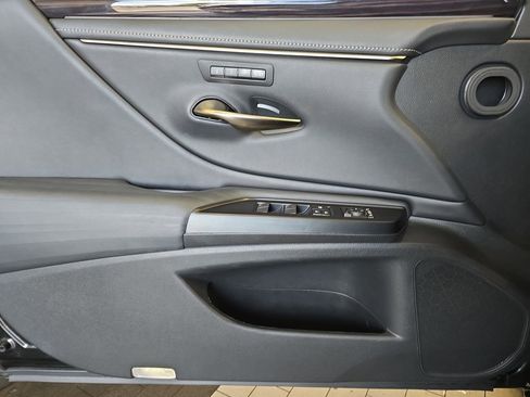 Used 2020 Lexus ES 350 w/ Accessory Package FWD image 29