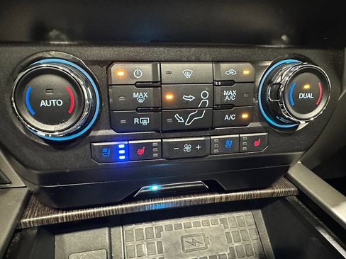 Used 2021 Ford F350 Lariat image 33