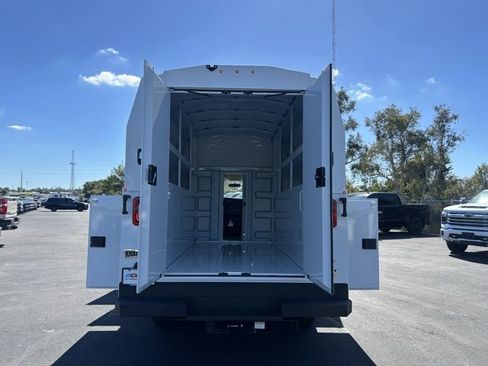 New 2025 Chevrolet Express 3500 w/ Power Convenience Package image 6